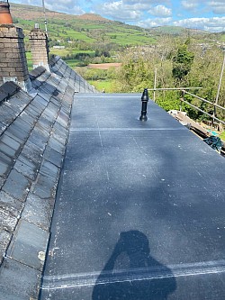 Epdm roof crickhowel